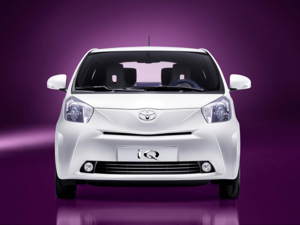 Toyota iq размеры